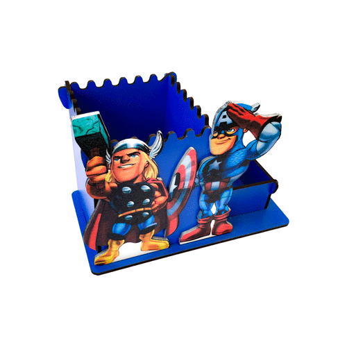 <a href="https://www.jepetoco.com/product-tag/%d8%ac%d8%a7%d9%85%d8%af%d8%a7%d8%af%db%8c-%d8%b1%d9%88%d9%85%db%8c%d8%b2%db%8c/">جامدادی</a> رومیزی مدل قهرمانان Avengers چاپ مستقیم روی چوب ضد خش و ضد آب چاپ 4 طرفه خط کش 20 سانتی متری چوبی همچنین صدها محصول مناسب <a href="https://www.madresechee.ir/product-category/%d8%ac%d8%a7%db%8c%d8%b2%d9%87-%d9%85%d8%af%d8%b1%d8%b3%d9%87/">جایزه مدرسه</a> جامدادی رومیزی مدل قهرمانان