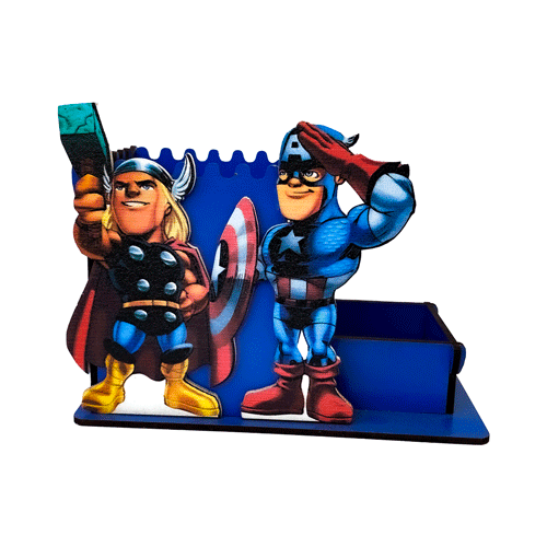 <a href="https://www.jepetoco.com/product-tag/%d8%ac%d8%a7%d9%85%d8%af%d8%a7%d8%af%db%8c-%d8%b1%d9%88%d9%85%db%8c%d8%b2%db%8c/">جامدادی</a> رومیزی مدل قهرمانان Avengers چاپ مستقیم روی چوب ضد خش و ضد آب چاپ 4 طرفه خط کش 20 سانتی متری چوبی همچنین صدها محصول مناسب <a href="https://www.madresechee.ir/product-category/%d8%ac%d8%a7%db%8c%d8%b2%d9%87-%d9%85%d8%af%d8%b1%d8%b3%d9%87/">جایزه مدرسه</a> جامدادی رومیزی مدل قهرمانان